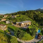 Aparthotel Romantik Sonnleitn 4*