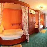 Aparthotel Romantik Sonnleitn 4*