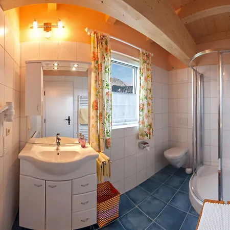 Romantik Sonnleitn Apart Otel Sankt Johann in Tirol